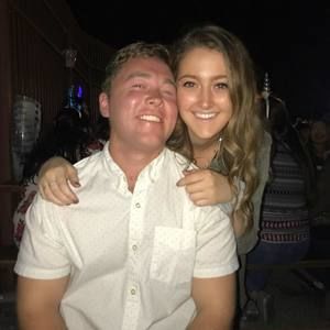 Meet your Posher, Kira